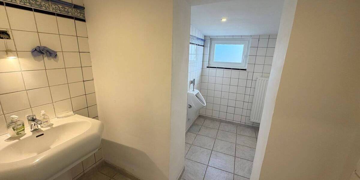 Gewerbeobjekt Hattstedt - 5 Zimmer, 249.000&euro; | Angebot:26277635