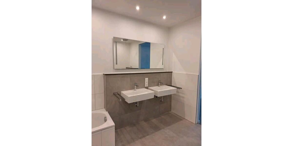 Schönes, geräumiges Haus mit 3 Zimmern 3 zimmer