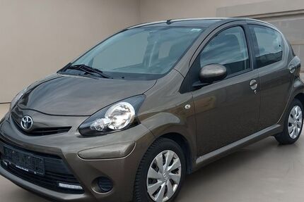 Toyota Aygo (X) 50.000 km 6.593 &euro; Eislingen 73054