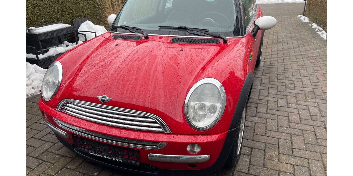 Mini Cooper 98.117 km 4.299 &euro; Hodenhagen 29693