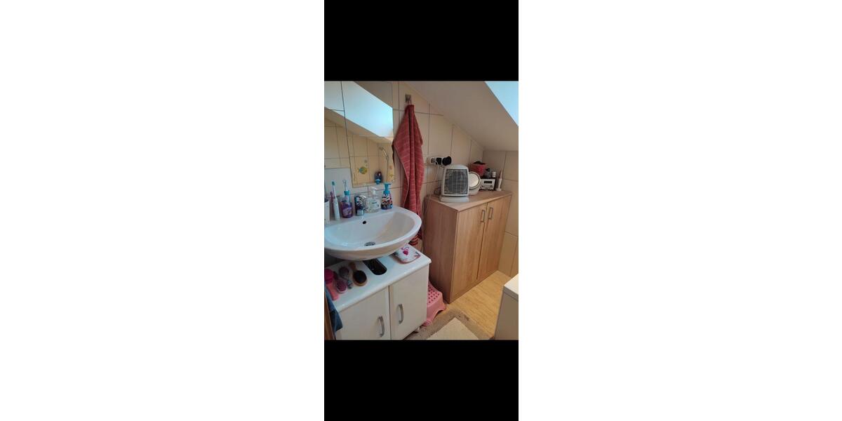 Etagenwohnung Hengersberg - 4 Zimmer, 125 m&sup2;, 850&euro; | Angebot:26384522