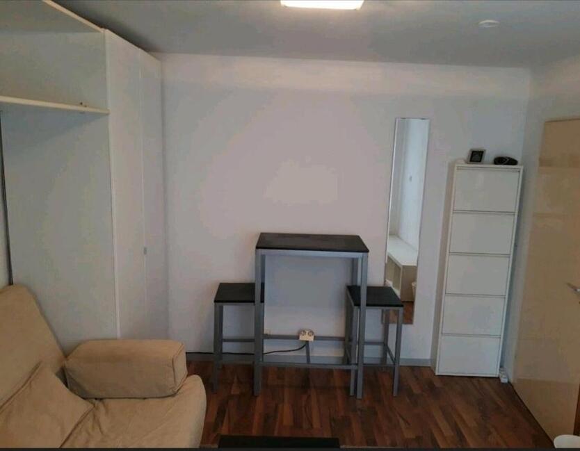 1 Zimmer in SB (Küche Bad) zimmer