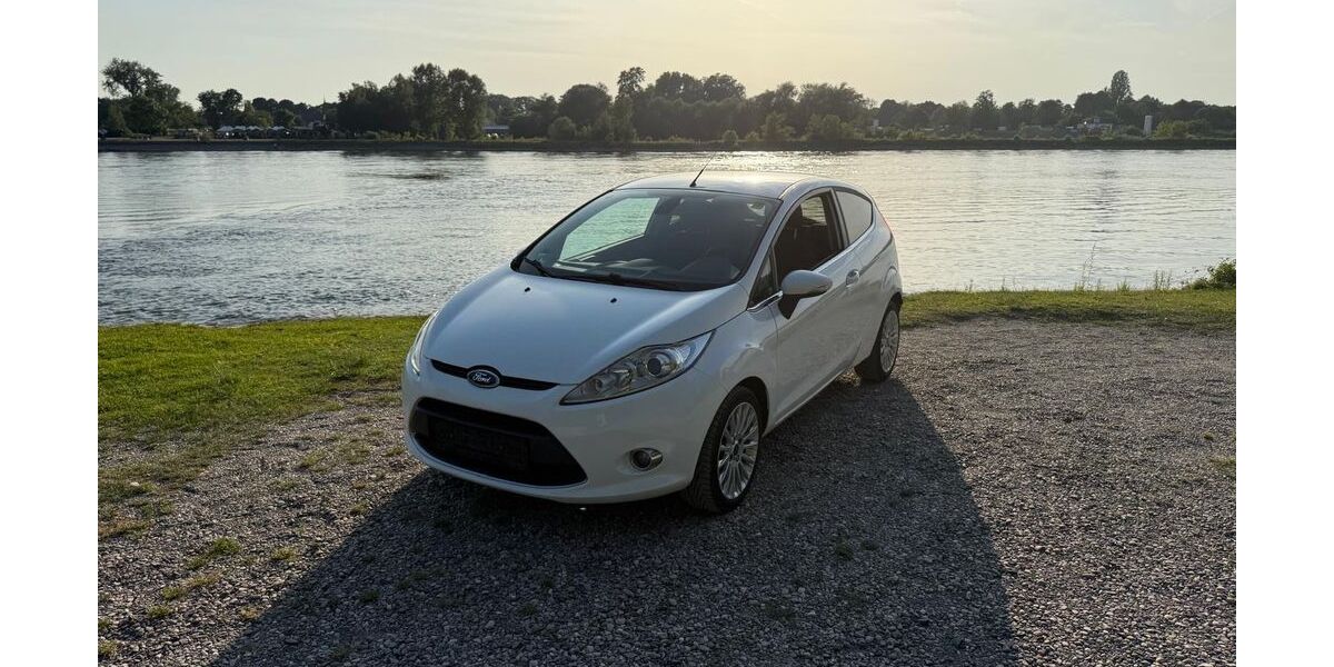 Ford Fiesta 163.000 km 2.600 &euro; Philippsburg 76661