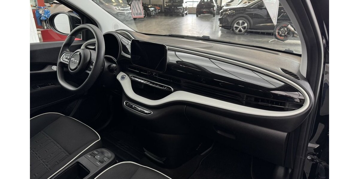 Fiat 500e Action 1.Hand Sitzheizung Carplay 30.200 km 14.330 &euro; Lich 35423