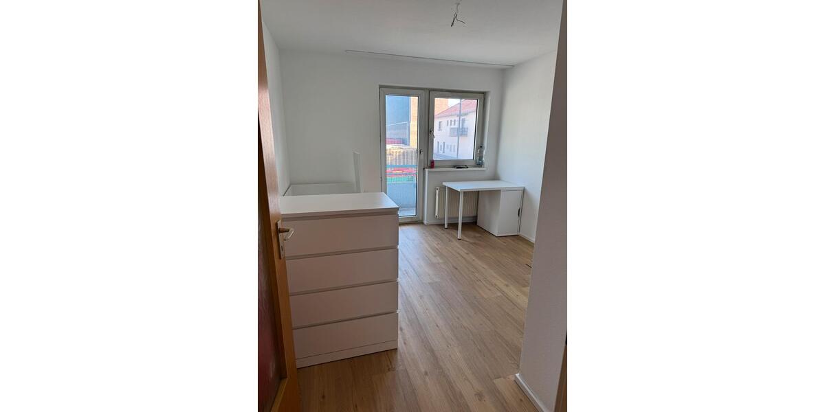 Etagenwohnung Ilvesheim - 1 Zimmer, 21 m&sup2;, 650&euro; | Angebot:26423356