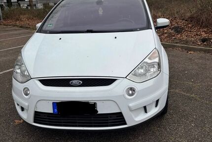 Ford S-Max 223.000 km 4.300 &euro; Bühl 77815