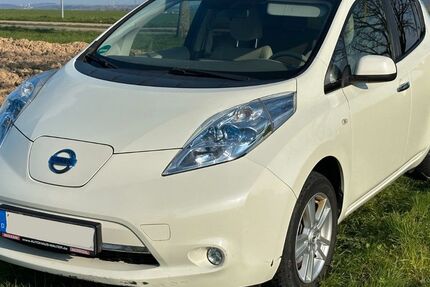 Nissan Leaf 145.300 km 3.900 &euro; Neulingen 75245