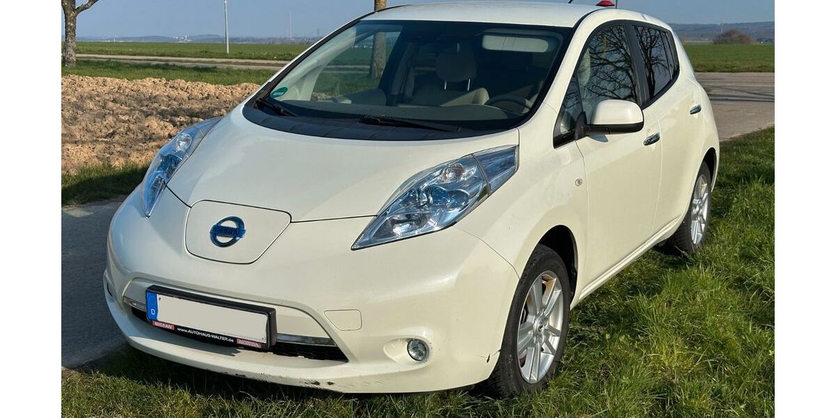 Nissan Leaf 145.300 km 3.900 &euro; Neulingen 75245