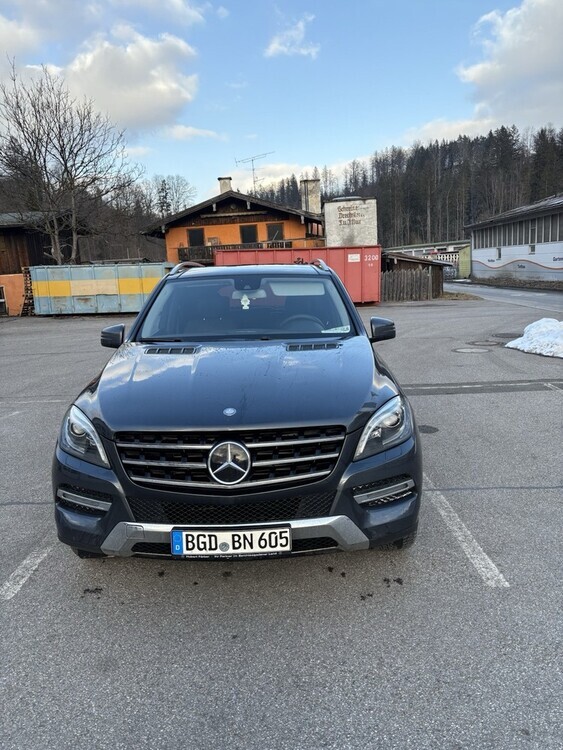 Mercedes-Benz ML 350 210.000 km 21.500 € Bischofswiesen 83483
