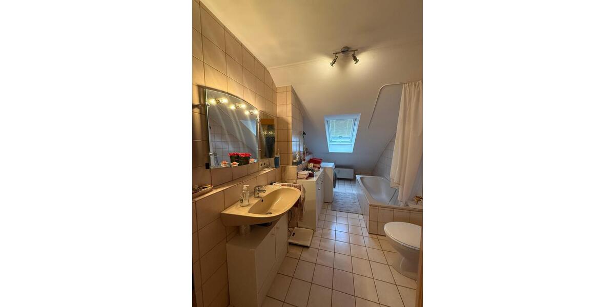 Schöne, gemütliche Dachterrassenwohnung nahe Hochschule Hof 2 zimmer