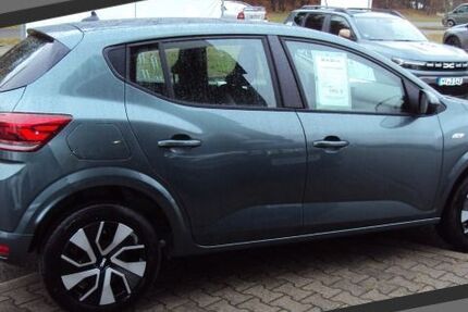 Dacia Sandero 3.200 km 17.730 &euro; Hoyerswerda 02977