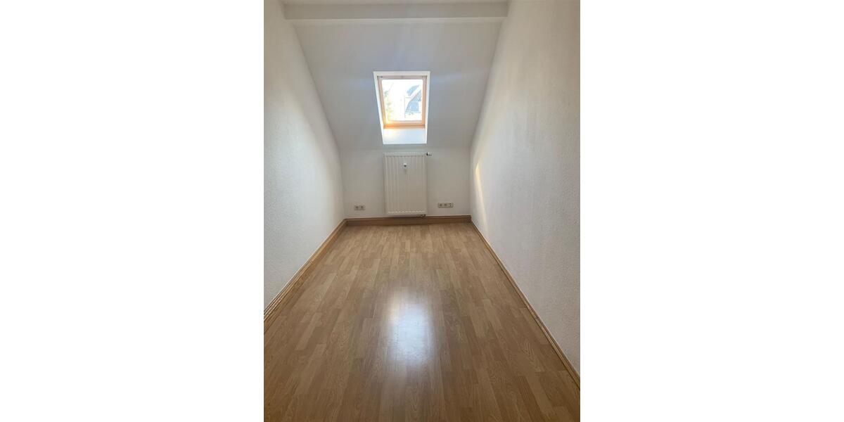 Dachgeschoßwohnung Falkenstein/Vogtland Vogtland - 4 Zimmer, 76 m&sup2;, 335&euro; | Angebot:26041735