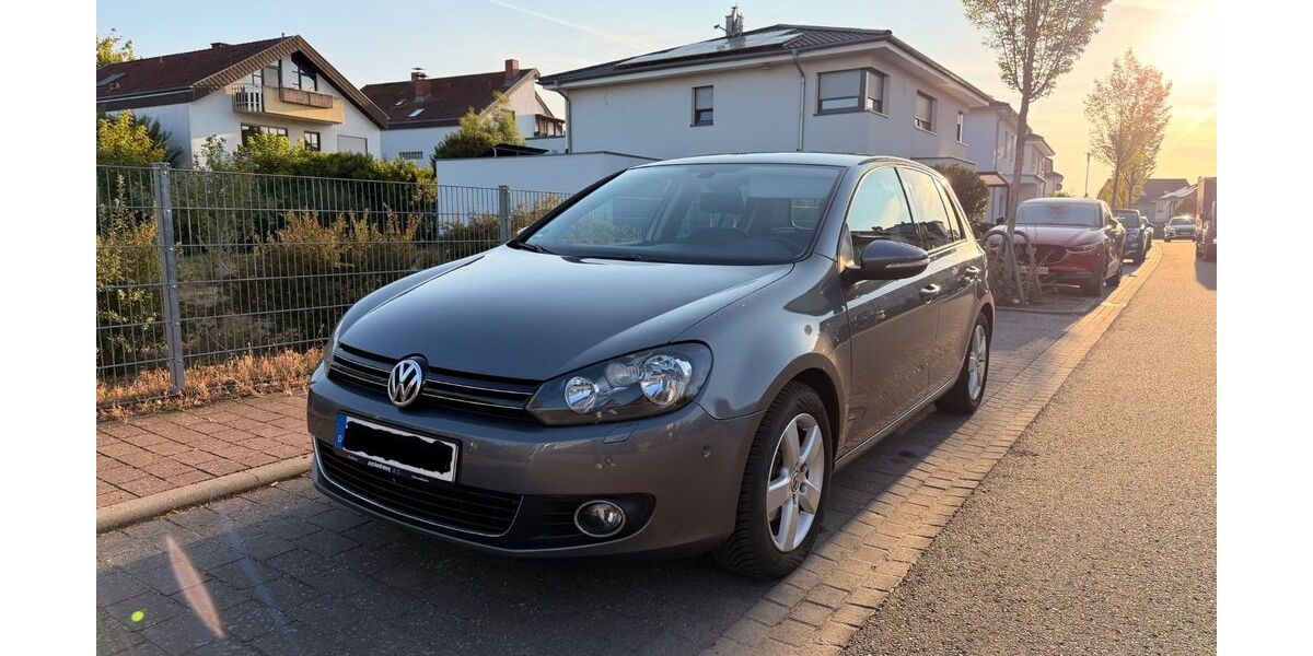 VW Golf 117.798 km 5.790 &euro; Brühl 68782