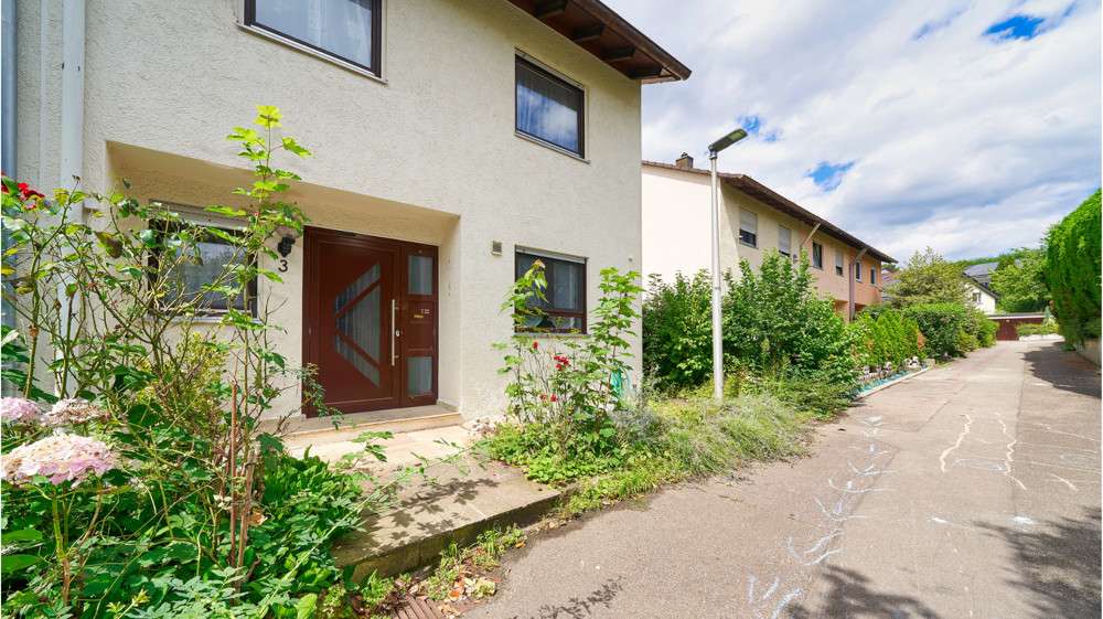 Haus zum Kaufen in Steinheim an der Murr 399.990 € 172.57 m² 6.5 zimmer