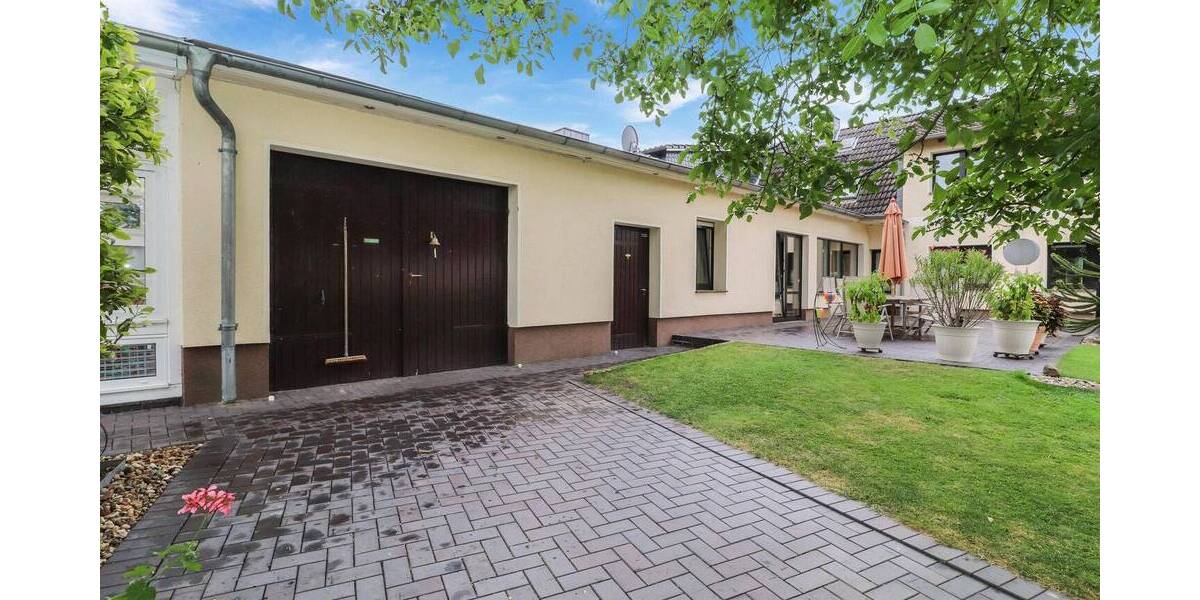 Doppelhaushälfte Salzwedel - 8 Zimmer, 215 m&sup2;, 349.000&euro; | Angebot:25743794
