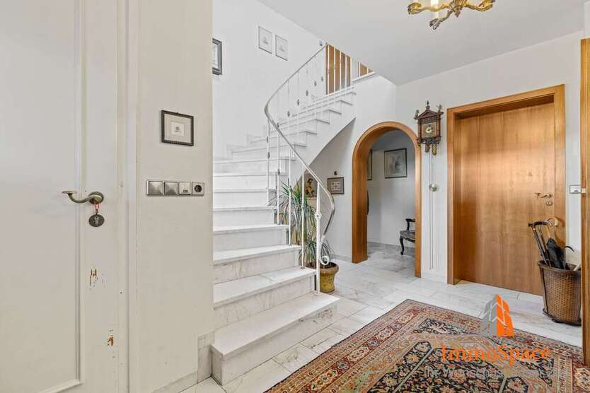 Haus zum Kaufen in Friedberg 780.000 € 176.11 m²