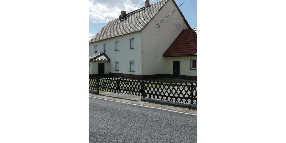 Einfamilienhaus Ebersbach - 8 Zimmer, 192 m&sup2;, 280.000&euro; | Angebot:25330540