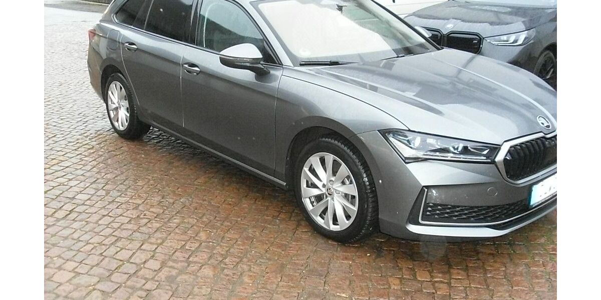 Skoda Superb 14.600 km 38.000 &euro; Waldheim 04736