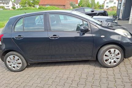 Toyota Yaris 148.000 km 4.000 &euro; Kirchlengern 32278