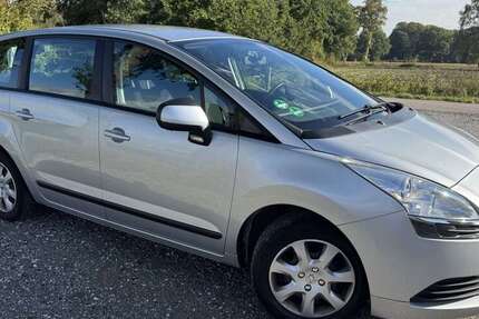 Peugeot 5008 177.387 km 3.999 € Delmenhorst 27753