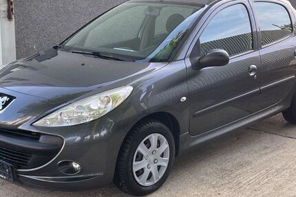 Peugeot 206 105.000 km 2.999 &euro; Aachen 52070