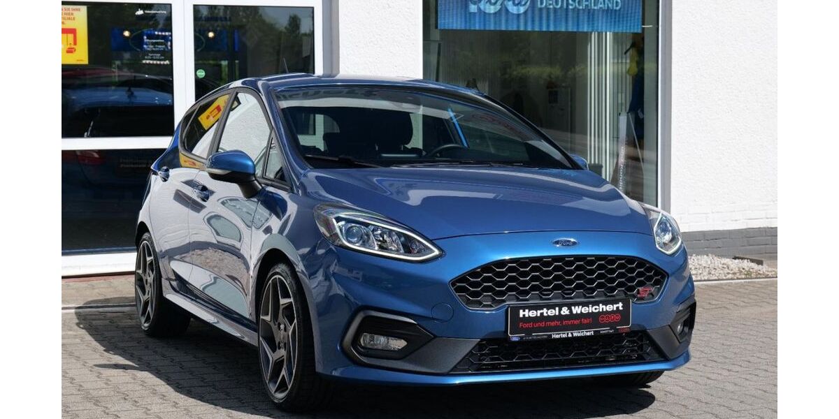 Ford Fiesta 82.000 km 16.990 &euro; Hainichen 09661