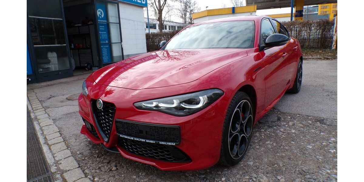 Alfa Romeo Giulia 19.200 km 33.900 &euro; Krailling bei München 82152