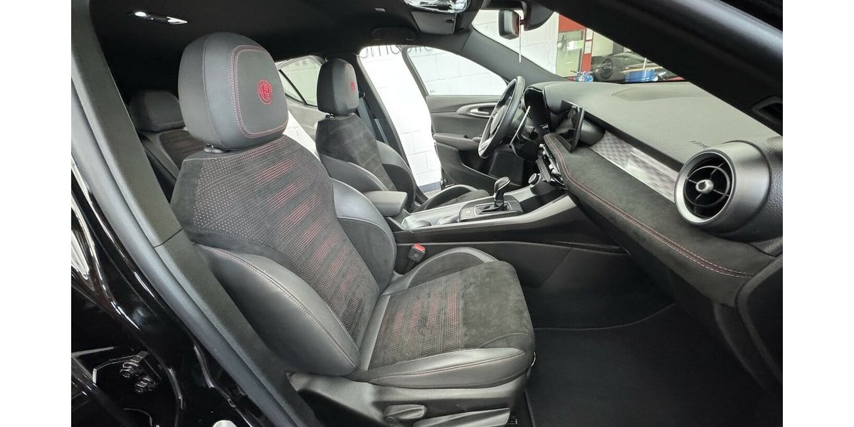 Alfa Romeo Tonale 1.5 VGT Veloce 48 V Hybrid LED 13.000 km 27.670 &euro; Lich 35423