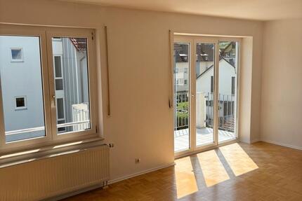 Helle 3-Zimmer Wohnung mit Balkon, Keller und Garage 3 zimmer