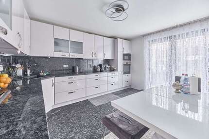 Haus Mühlhausen - 7 Zimmer, 215 m&sup2;, 698.000&euro; | Angebot:25925926