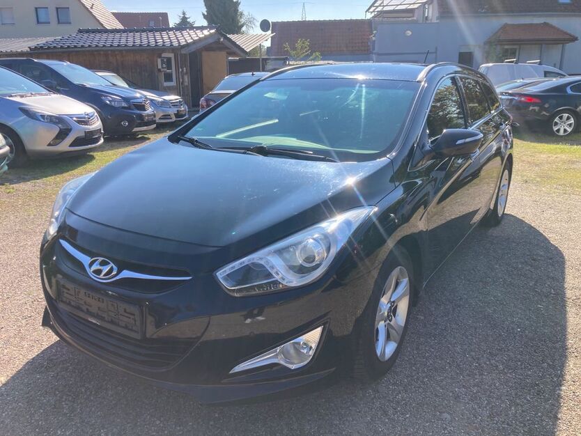 Hyundai i40 254.976 km 5.799 € Minden 32429