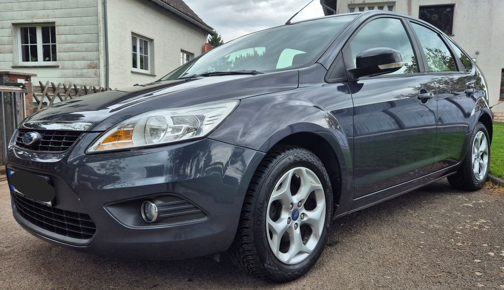 Ford Focus 172.000 km 2.950 &euro; Mechernich 53894