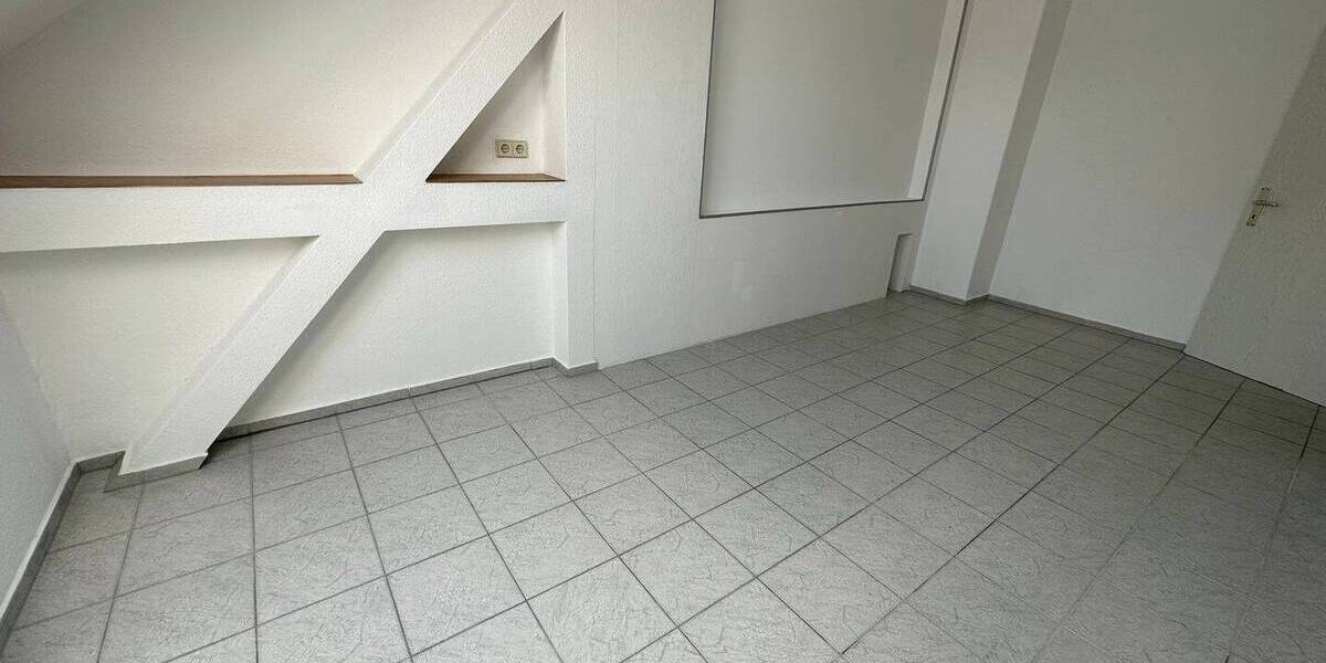 Zimmer Chemnitz Altendorf - 2 Zimmer, 64 m&sup2;, 325&euro; | Angebot:26027067