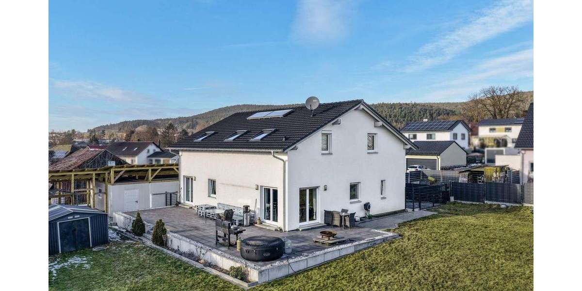 Mehrfamilienhaus, Wohnhaus Neunburg vorm Wald Kröblitz - 6 Zimmer, 224 m&sup2;, 529.000&euro; | Angebot:25680323