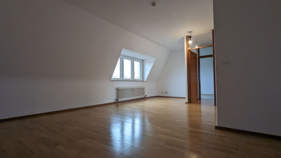 Provisionsfrei* Bezugsfrei: DG mit Terrasse & TG-Stellplatz am Schillerplatz - Dachgeschoßwohnung Mannheim | Angebot:24569761