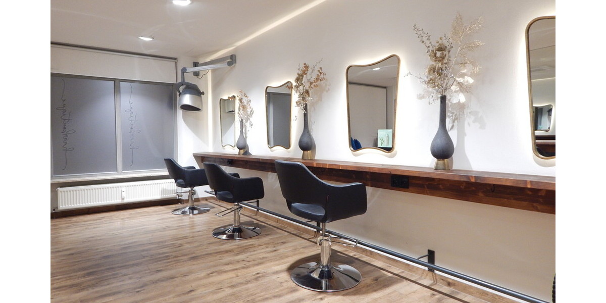 Ablösefreier, klimatisierter Friseursalon in 83395 Freilassing – voll ausgestattet, sofort bezugsfertig! - Gewerbeobjekt Freilassing Freilassing | Angebot:23021567