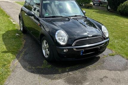 Mini ONE 126.431 km 4.200 &euro; Würselen 52146