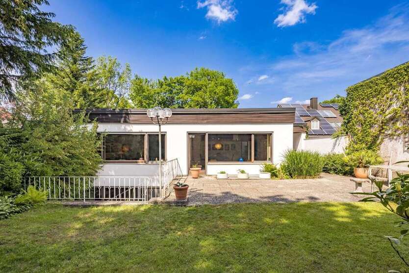 Haus zum Kaufen in München 1.480.000 € 216 m²