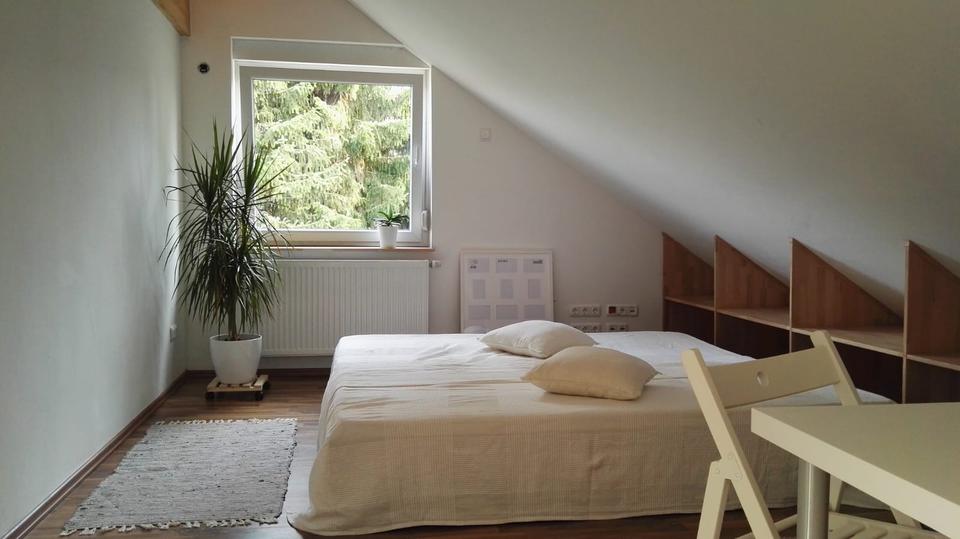 Dachgeschoßwohnung Kronach - 1 Zimmer, 32 m&sup2;, 380&euro; | Angebot:26678794