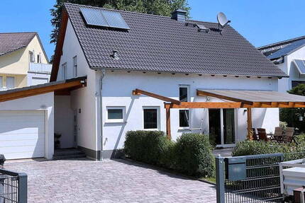 Provisionsfrei: Neuwertiges freihstehendes EFH in zweiter Reihe