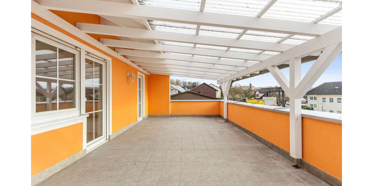 Gemütliche Wohnung mit XXL-Balkon für Paare und kleine Familien 3 zimmer