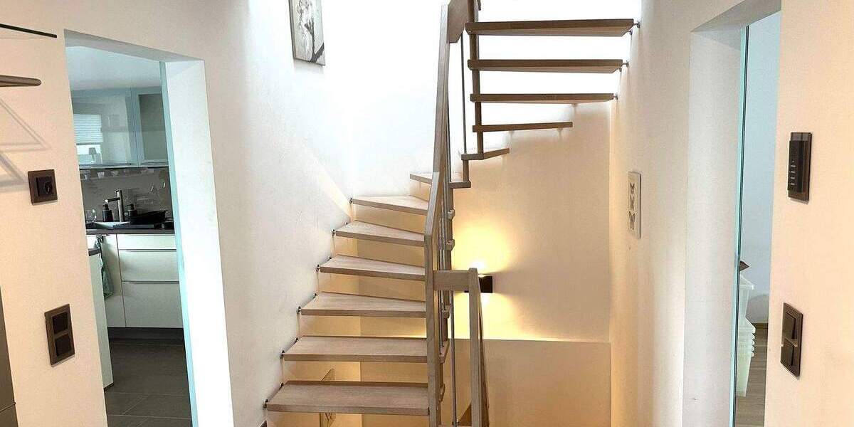 Charmantes Doppelhaus in attraktiver Wohnlage 5 zimmer