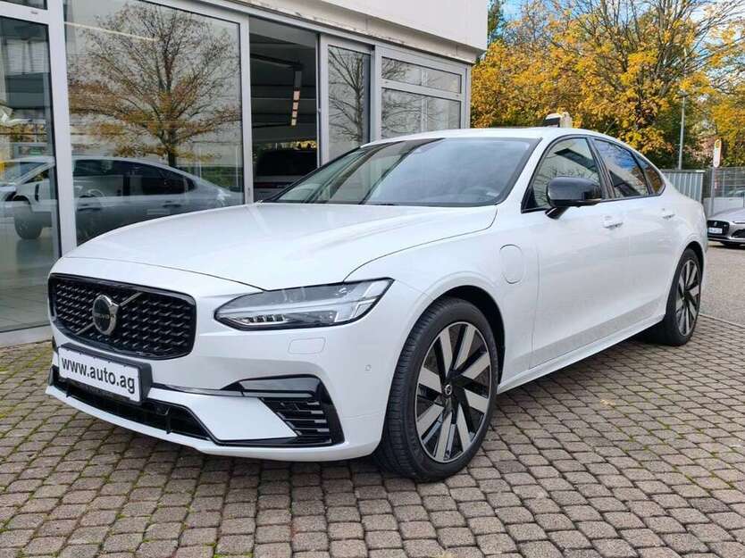Volvo S90 2.000 km 54.888 € Freiburg 79111