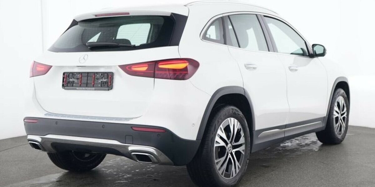 Mercedes-Benz GLA 200 Progressive*AHK*360°-Kamera* 13.204 km 39.900 &euro; Kaiserslautern 67657