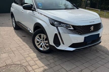 Peugeot 5008 69.500 km 23.900 &euro; Starnberg 82319
