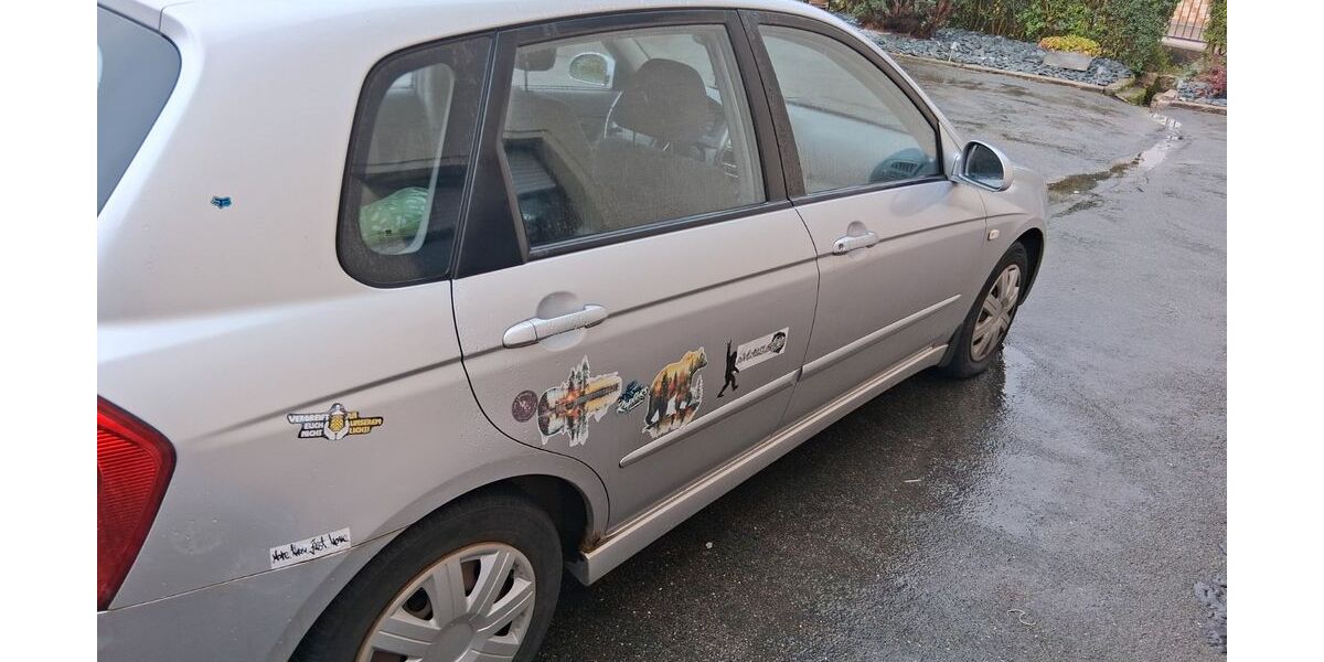 Kia Cerato 60.000 km 1.500 &euro; Eibenstock 08309