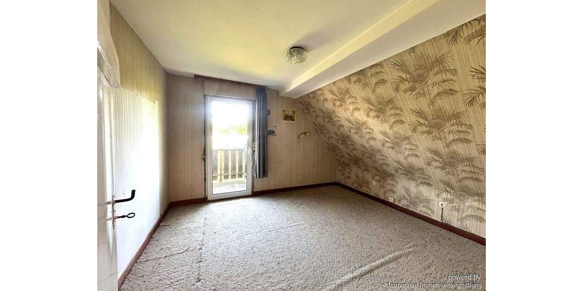 Etagenwohnung Laichingen-Feldstetten Feldstetten - 9 Zimmer, 168 m&sup2;, 249.000&euro; | Angebot:25672484