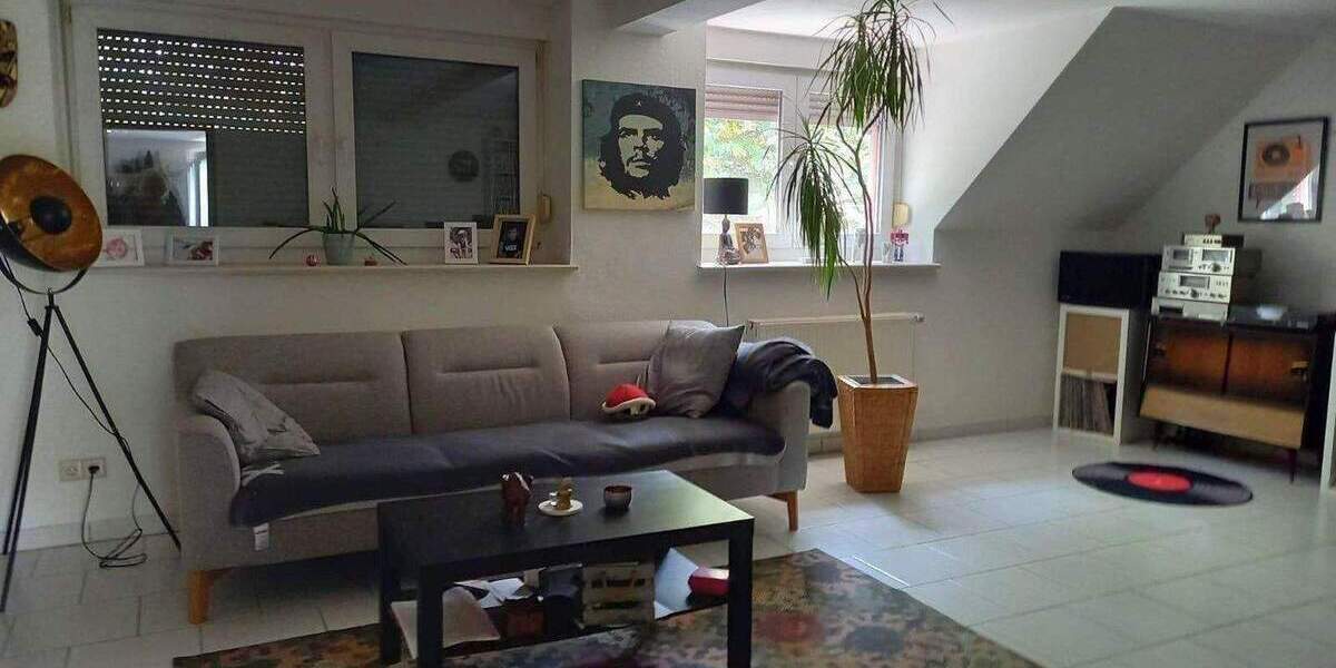 Etagenwohnung Sankt Ingbert St. Ingbert - 7 Zimmer, 200 m&sup2;, 329.000&euro; | Angebot:26787741