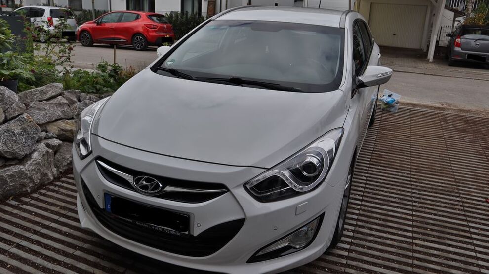 Hyundai i40 143.200 km 8.999 € München 81739