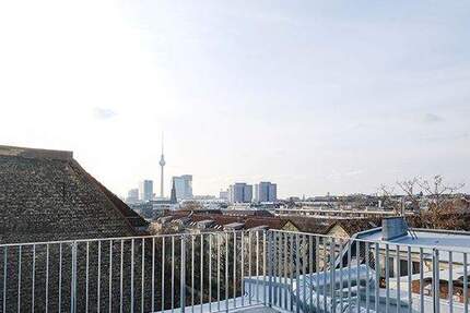 Erstbezug: Dachgeschoss mit drei Terrassen und Blick zum Fernsehturm 3 zimmer